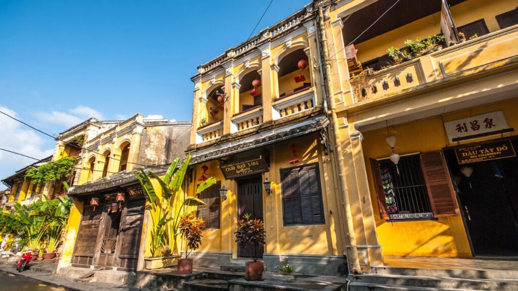 Où trouver un guide francophone à Hoi An ? La liste complète 2025 3